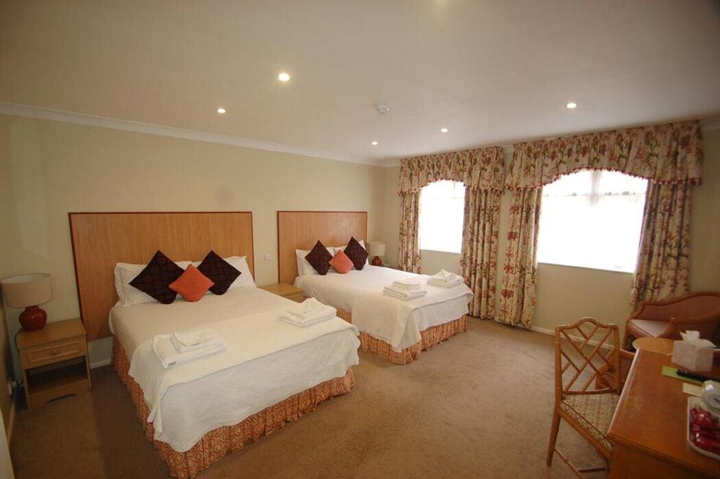 Kings Court Hotel 알세스터 외부 사진